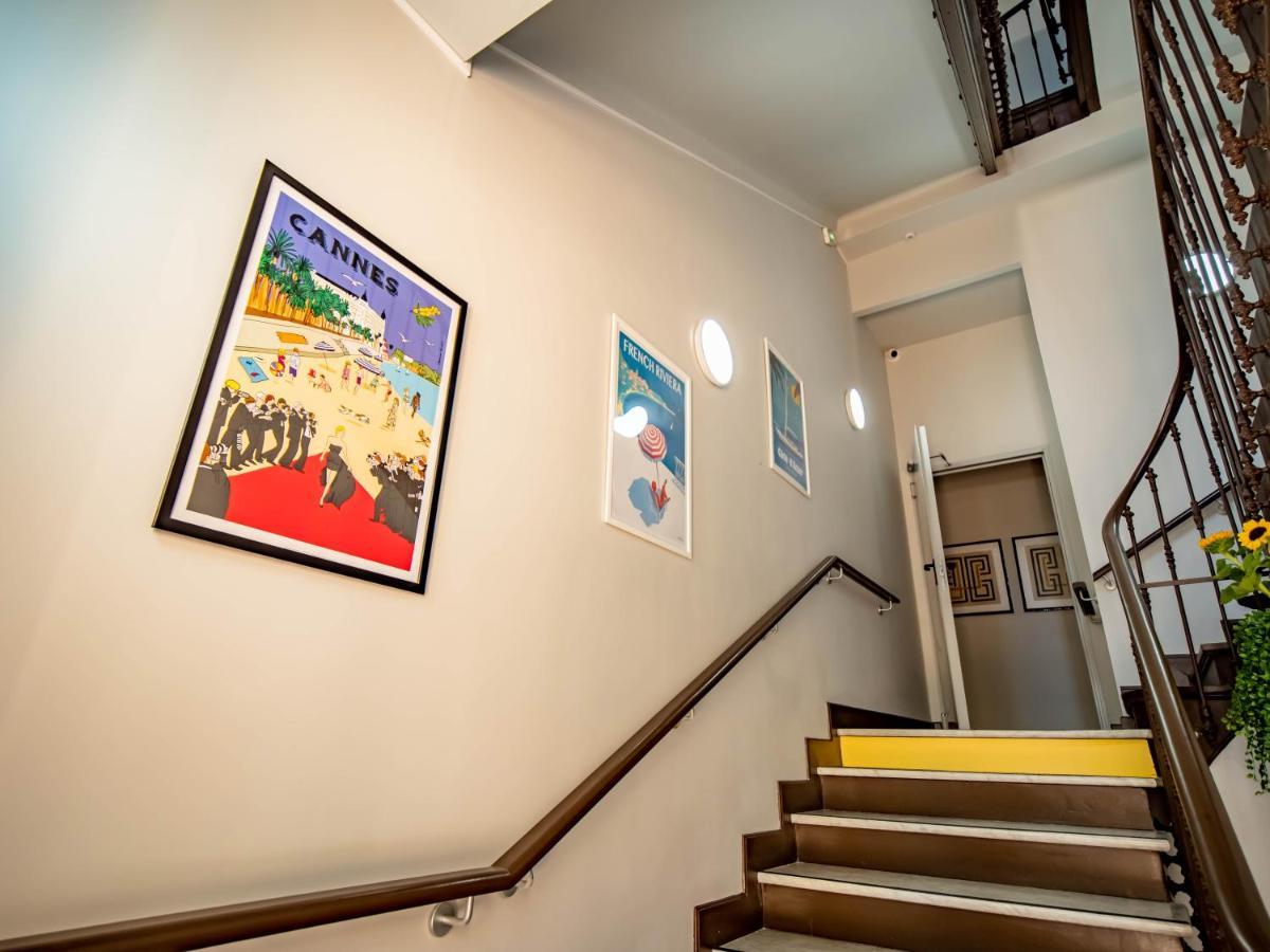Banana'S Camp Hostel คานส์ ภายนอก รูปภาพ