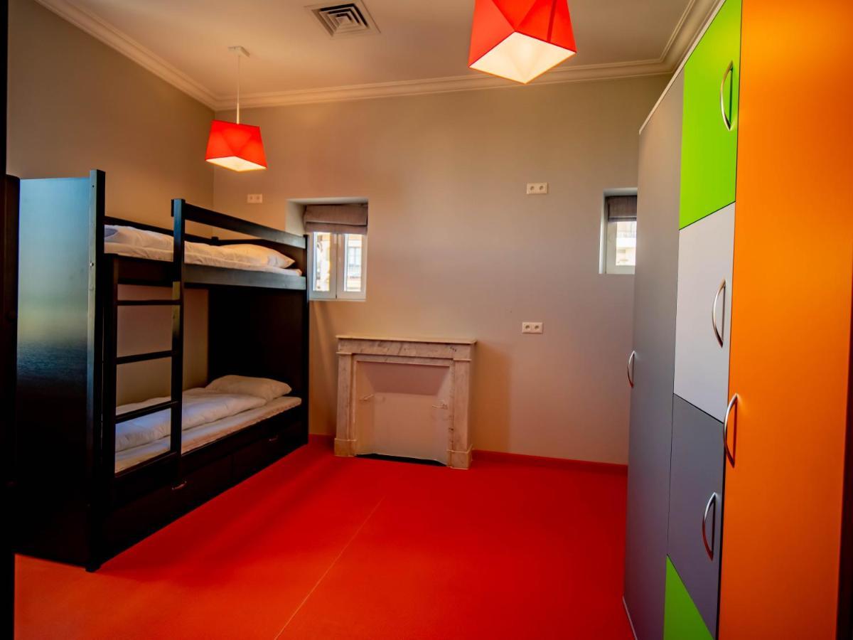 Banana'S Camp Hostel คานส์ ภายนอก รูปภาพ