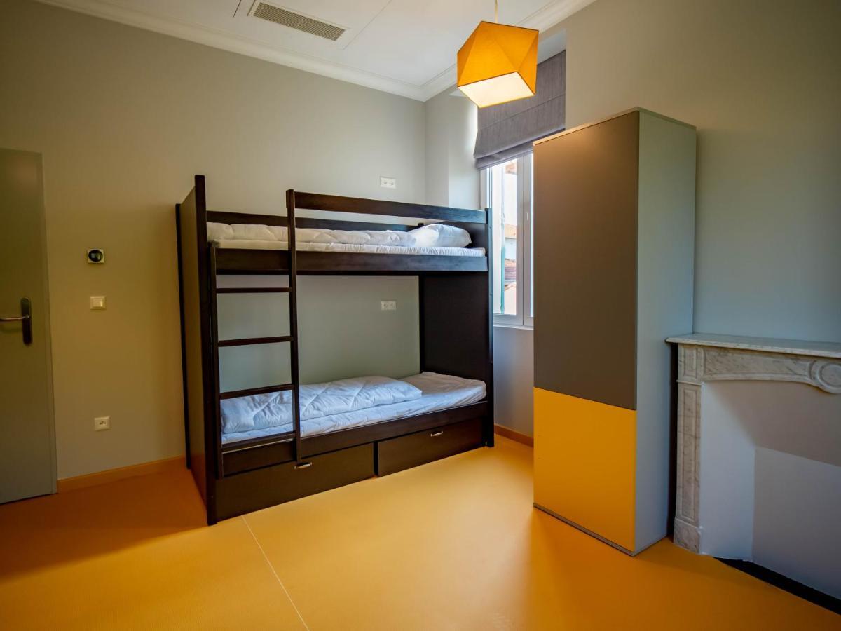 Banana'S Camp Hostel คานส์ ภายนอก รูปภาพ